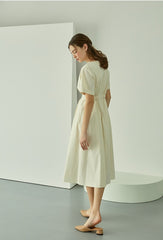Structured Linen Midi Dress with Square Neckline and Short Sleeves for Refined Daywear