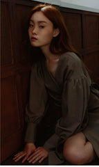 Elegant Wrap-Style Linen Dress with Puff Sleeves and Midi Length