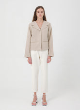 Tailored Linen Blazer with Wide Notched Lapel and Relaxed Fit for Effortless Chic Styling