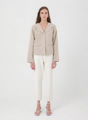Tailored Linen Blazer with Wide Notched Lapel and Relaxed Fit for Effortless Chic Styling
