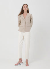 Tailored Linen Blazer with Wide Notched Lapel and Relaxed Fit for Effortless Chic Styling