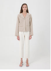 Tailored Linen Blazer with Wide Notched Lapel and Relaxed Fit for Effortless Chic Styling