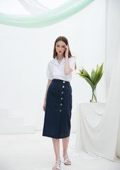 Linen Blouse with Notch Collar and Puff Sleeves for Lightweight Tailored Summer Elegance