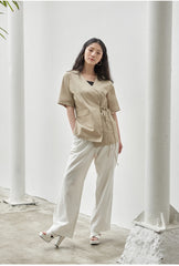 Sleeveless Linen Blouse with Ruffle Collar and Textured Fabric for Elegant Summer Outfits
