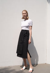 Elegant Cotton Knit Top with Short Sleeves and Boat Neckline for Refined Everyday Style