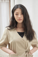 Sleeveless Linen Blouse with Ruffle Collar and Textured Fabric for Elegant Summer Outfits