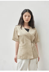 Sleeveless Linen Blouse with Ruffle Collar and Textured Fabric for Elegant Summer Outfits