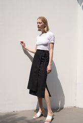 Elegant Cotton Knit Top with Short Sleeves and Boat Neckline for Refined Everyday Style