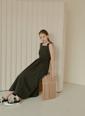 Sleeveless Linen Midi Dress with Square Neckline, Elastic Waist, and Buttoned Back Detail