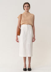 High-Waisted Linen Midi Skirt with Back Vent and Clean Front Panel for Effortless Sophistication
