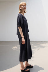 Relaxed Fit V-Neck Linen Blouse with Dolman Sleeves and Back Seam Detail