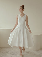 Sleeveless Linen Midi Dress with V-Neckline, Flared Hem, and Tailored Waist for Elegant Fit