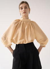 Tailored High-Waisted Linen Shorts with Pleated Front and Flap Pocket Detail for Effortless Style