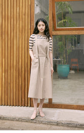 Sleeveless Linen Midi Dress with Adjustable Straps and Tiered Ruffle Hem