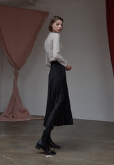 High-Waisted Pleated Silk Midi Skirt for Women with Elastic Waistband – Elegant Evening Bottom