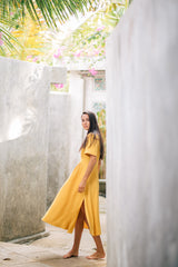 Elegant Square Neck Linen Midi Dress with Flowy Skirt and Short Sleeves