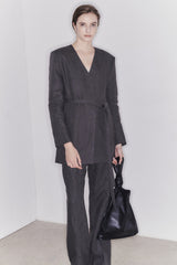 Tailored Linen Blazer for Women with Belted Waist and Structured Shoulders – Elegant Fit