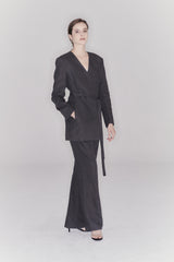 Tailored Linen Blazer for Women with Belted Waist and Structured Shoulders – Elegant Fit