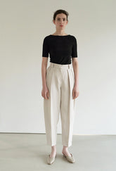 High-Waisted Pleated Linen Trousers for Women with Tapered Legs and Tailored Fit