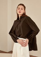 Statement Pleated-Back Shirt in Crisp Cotton Poplin With Voluminous Silhouette and Pointed Collar