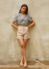 High-Waisted Linen Shorts With Tailored Seams And Minimalist Finish For Effortless Summer Style