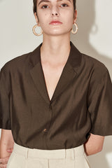 Short Sleeve Silk Blouse for Women with Tailored Collar and Relaxed Fit – Elegant Silk Shirt