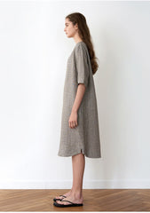 Relaxed Fit Linen Blouse for Women with Short Sleeves and Round Neckline – Summer Essential