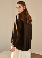 Statement Pleated-Back Shirt in Crisp Cotton Poplin With Voluminous Silhouette and Pointed Collar