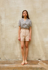 High-Waisted Linen Shorts With Tailored Seams And Minimalist Finish For Effortless Summer Style