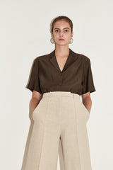 Short Sleeve Silk Blouse for Women with Tailored Collar and Relaxed Fit – Elegant Silk Shirt