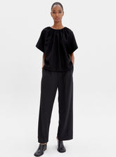 Relaxed Fit Linen Blouse with Gathered Neckline and Short Sleeves for Effortless Style