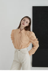 Structured Cotton Poplin Shirt With Ruched Long Sleeves and Tailored Silhouette for Everyday Elegance