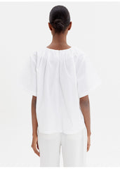 Relaxed-Fit Women’s Linen Blouse with Gathered Neckline and Elbow-Length Sleeves