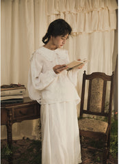 Blusa Teresa de lino y algodón con cuello puritano y manga larga