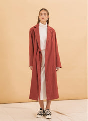 Chic Belted Midi-Length Outerwear Crafted From Premium Linen With Tailored Lapels And Clean Lines