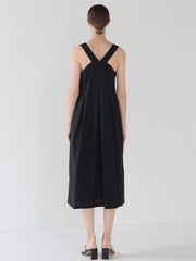 Elegant Sleeveless Linen Midi Dress with Square Neckline and Tailored Pleated Skirt Design