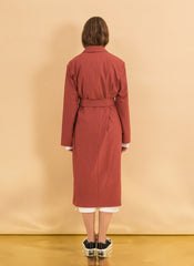 Chic Belted Midi-Length Outerwear Crafted From Premium Linen With Tailored Lapels And Clean Lines
