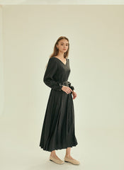 Pleated V-Neck Midi Linen Dress with Long Sleeves and Waist Tie for Timeless Elegance