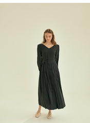 Pleated V-Neck Midi Linen Dress with Long Sleeves and Waist Tie for Timeless Elegance