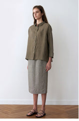 Breathable Button-Up Women’s Long Sleeve Linen Shirt with Relaxed Fit and Soft Collar