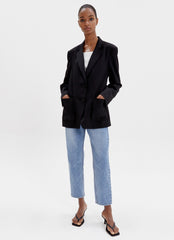 Relaxed-Fit Linen Blazer With Notched Lapels And Front Patch Pockets For Modern Tailoring
