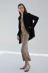 Tailored Linen Blazer with Structured Shoulders and Classic Notch Lapel for Effortless Chic