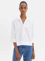 Boxy Linen Blouse With Open V-Collar And Three-Quarter Sleeves For Effortless Everyday Wear
