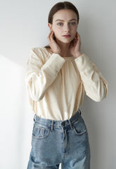 Relaxed Fit Long-Sleeve Blouse in Breathable Linen with Gathered Neckline and Soft Draping