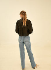 Button-Down Linen Shirt with Puff Sleeves and Tailored Collar for Modern Everyday Styling