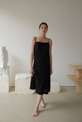 Sleeveless Linen Midi Dress with Adjustable Straps and Flowy Silhouette for Effortless Elegance