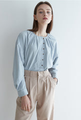 Pleated Linen Blouse with Front Button Detail and Relaxed Silhouette for Elegant Everyday Wear