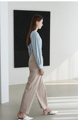 Pleated Linen Blouse with Front Button Detail and Relaxed Silhouette for Elegant Everyday Wear