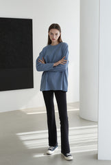 Oversized Long-Sleeve Linen Top with Minimalist Silhouette and Relaxed Comfort Fit