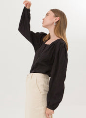 Square Neck Linen Blouse with Voluminous Sleeves and Front Button Closure for Elegant Style
